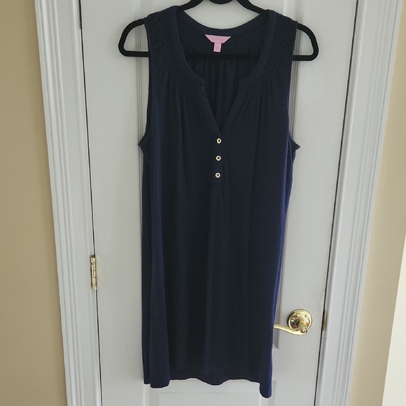 Lilly Pulitzer Dresses & Skirts - Lilly Pulitzer Essie Sleeveless Dress in Navy with Gold Buttons